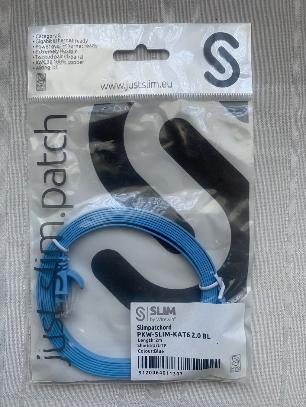 Cavi: Slimpatchkabel RJ-45 - RJ-45, Cat 6, UTP, 2 m, Blau – Nuovo e nell'imballaggio originale da Windisch venduto da Trudi45