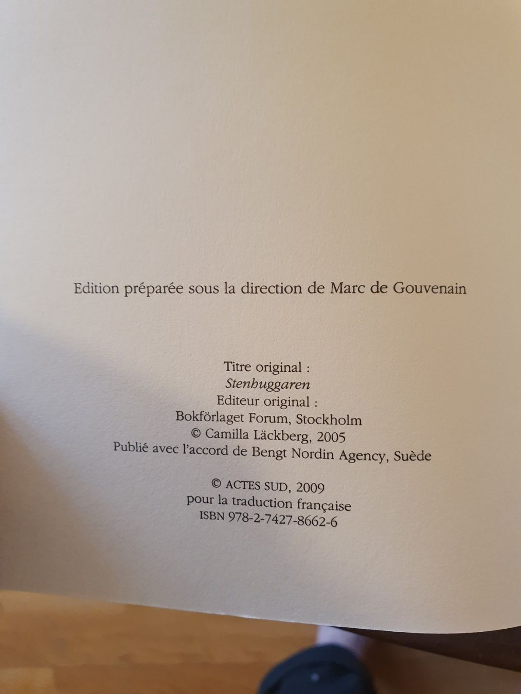 Libri: Le Tailleur de pierre - Camilla Läckeberg - Actes – Usato da Zürich venduto da loosebone 1