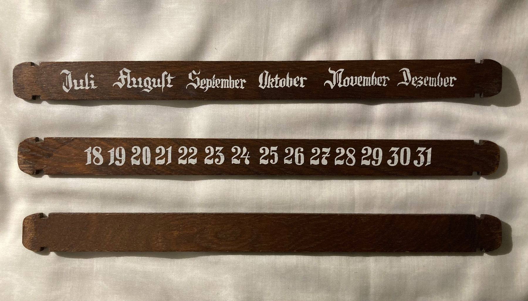 Calendari: Ewiger Kalender aus Holz – Usato da Zürich venduto da Gustavo_Bianco 3