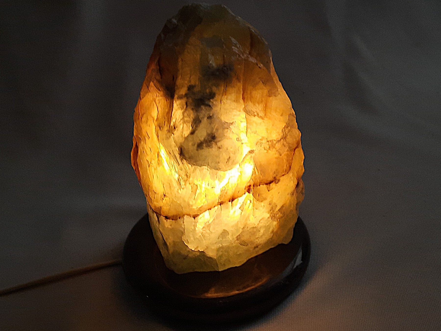 Lampade: Grüner Calcit Steinlampe – Usato da Beinwil am See venduto da Restwert_Beinwil 1