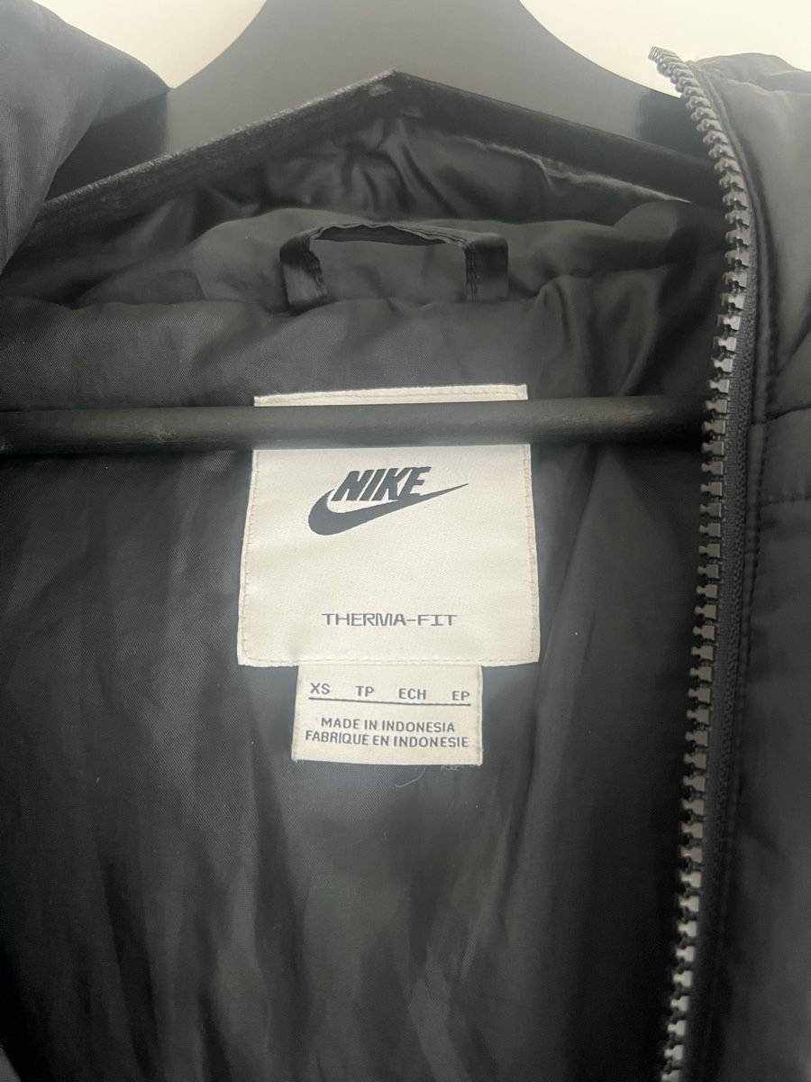 Nike Jacken: Nike Jacke – Gebraucht aus Zürich von K._32_Mik 1