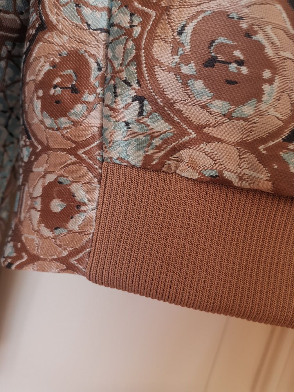 H&M Jacken: Kurze Jacke, H&M Concious Exklusiv – Gebraucht aus Uerikon von pink_flamingo 5