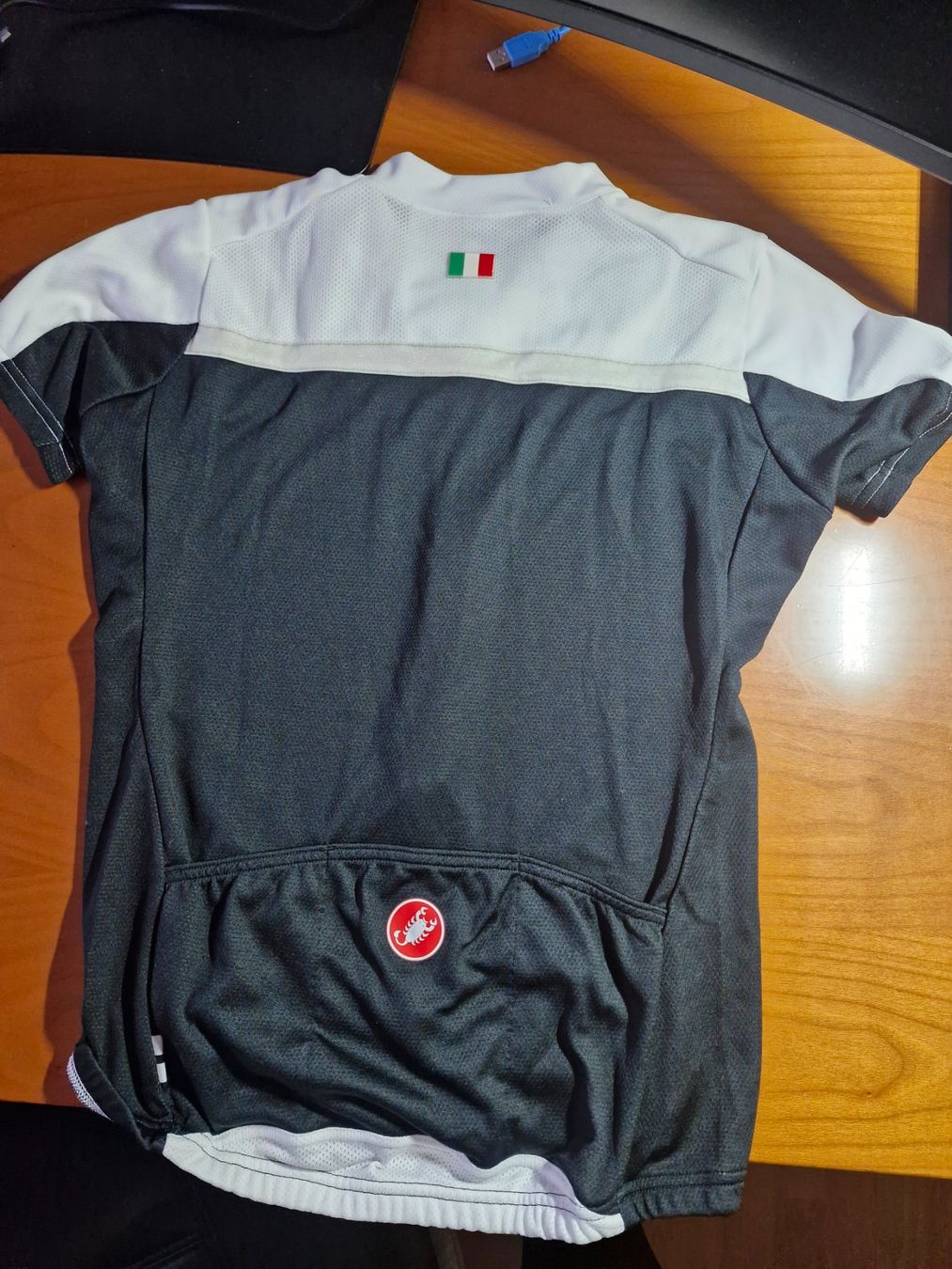 Castelli Canottiere & Pantaloni: Damen-Velotrikot Castelli, Gr. L – Nuovo (secondo la descrizione) da Volketswil venduto da dona.rossi 1