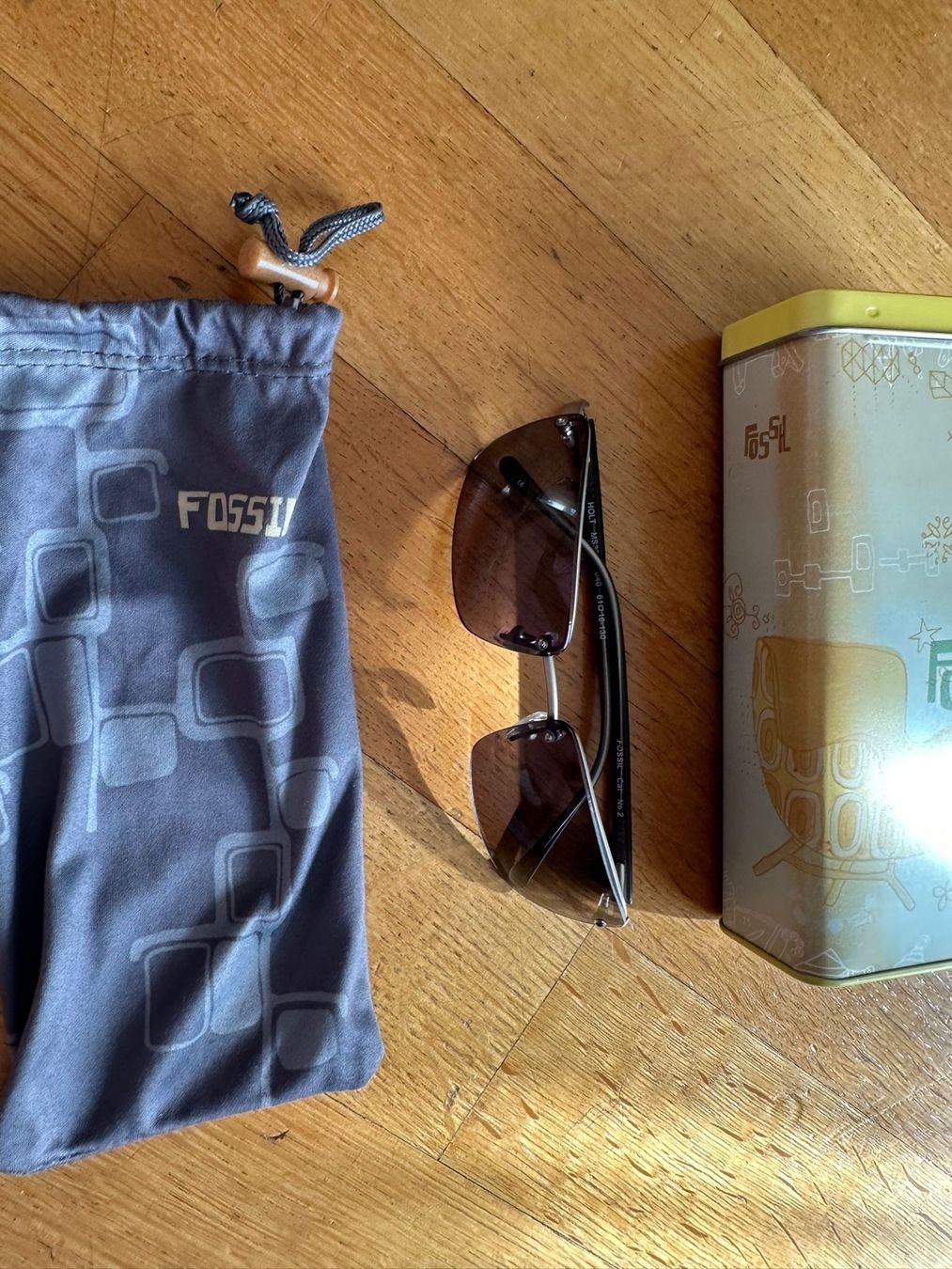 Fossil Occhiali & Lenti: Fossil Sonnenbrille – Usato da Bern venduto da womiman