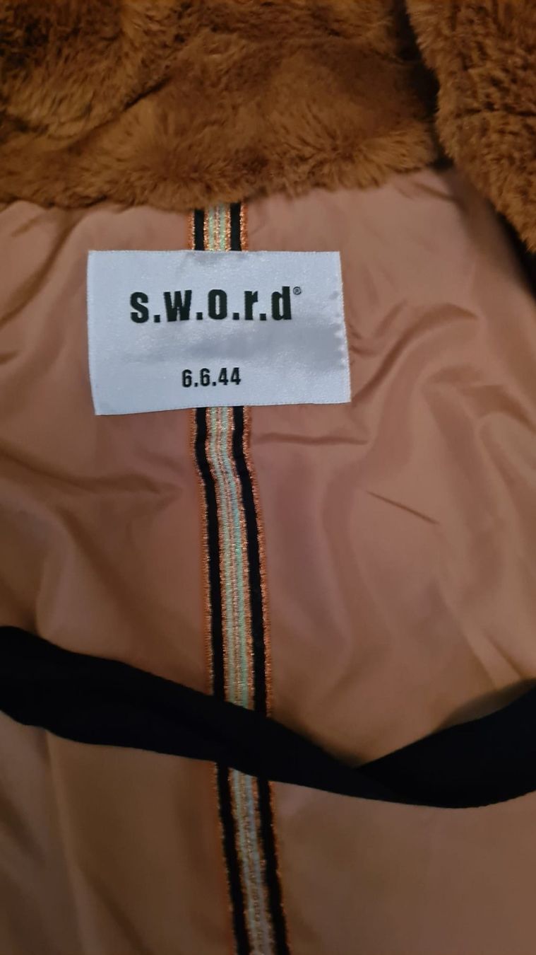 Camel Cappotti: ECO PELZ CAMEL – Usato da Minusio venduto da Ninfa54 3