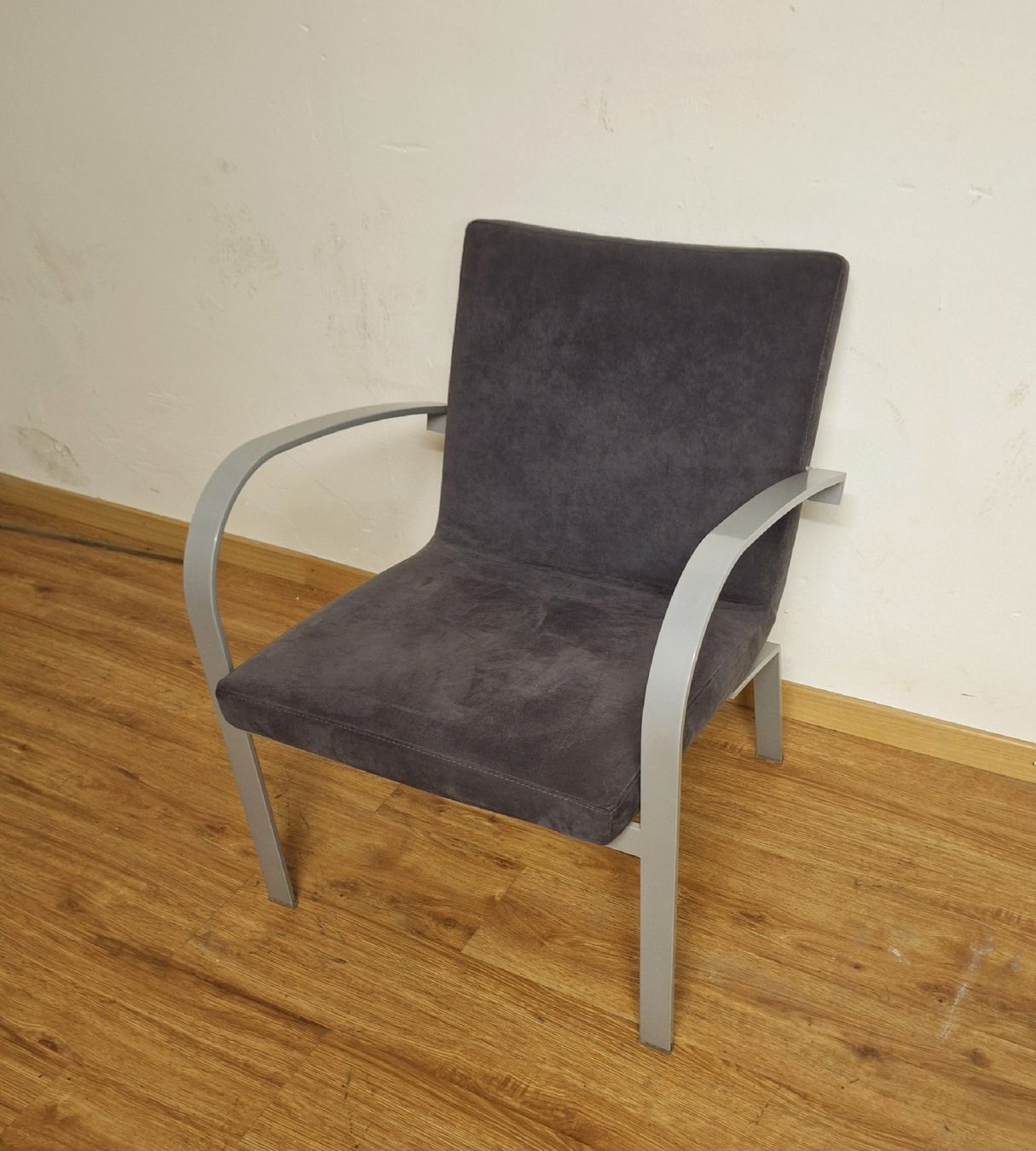 Leolux Poltrone: Postmoderne Leolux Sessel  1990er – Usato da Fahrweid venduto da SMILE.5 4