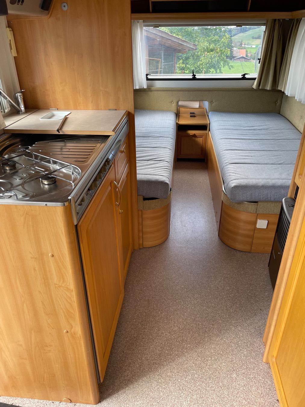 Rimorchi: Wohnwagen Knaus Azur 490 – Usato da Bäretswil venduto da 880alfred 8