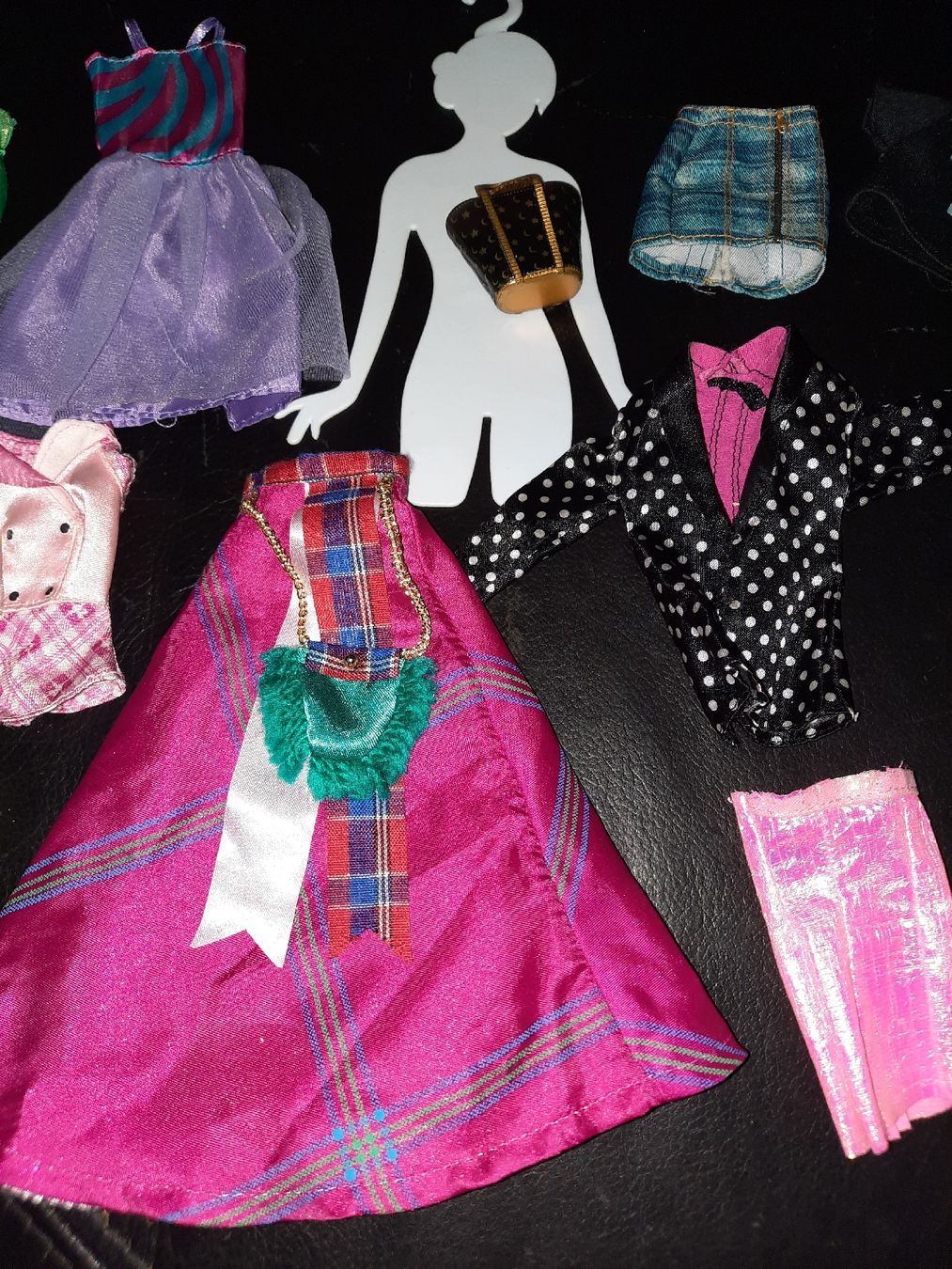 Bambole: abiti Barbie 12 pezzi – Usato da Biasca venduto da Old_6blh 2