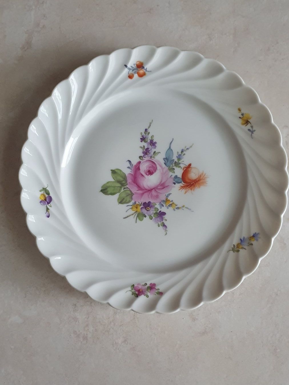Set di piatti: Nymphenburg handgemalte Espresso/kaffeeSet – Usato da Winterthur venduto da Ywan1 1
