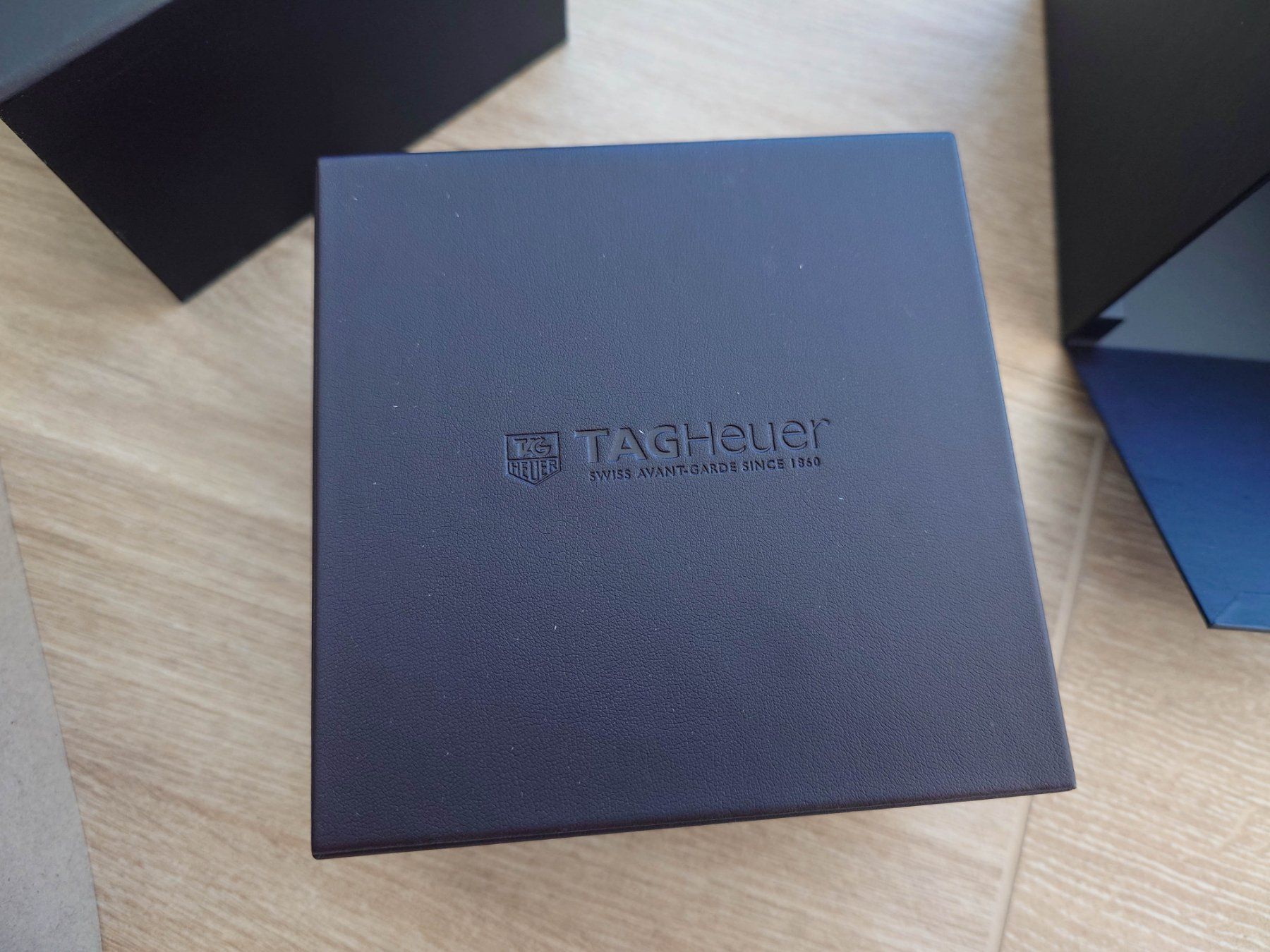 Tag Heuer Scatole porta orologi: Tag Heuer box – Nuovo (secondo la descrizione) da Epalinges venduto da bracelet123 2