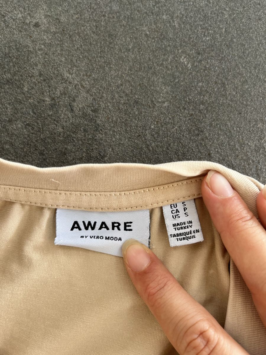 T-shirt: T-Shirt beige – Usato da Wil AG venduto da larwe 1