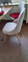 4 beige Ess-Stühle aus strapazierfestem Stoff