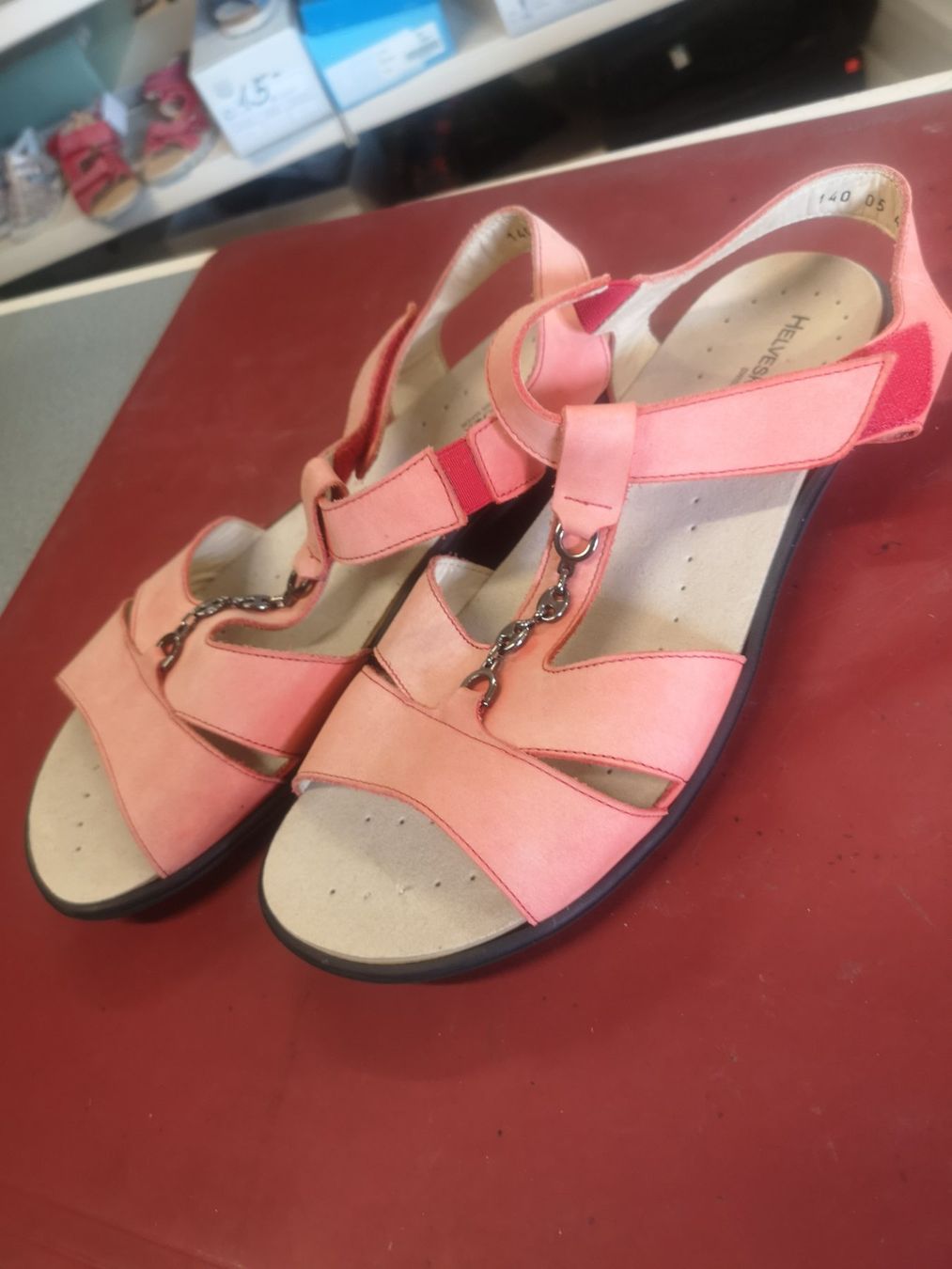 Helvesko Damenschuhe: Helvesko – Neu und originalverpackt aus Möhlin von Highwaytom