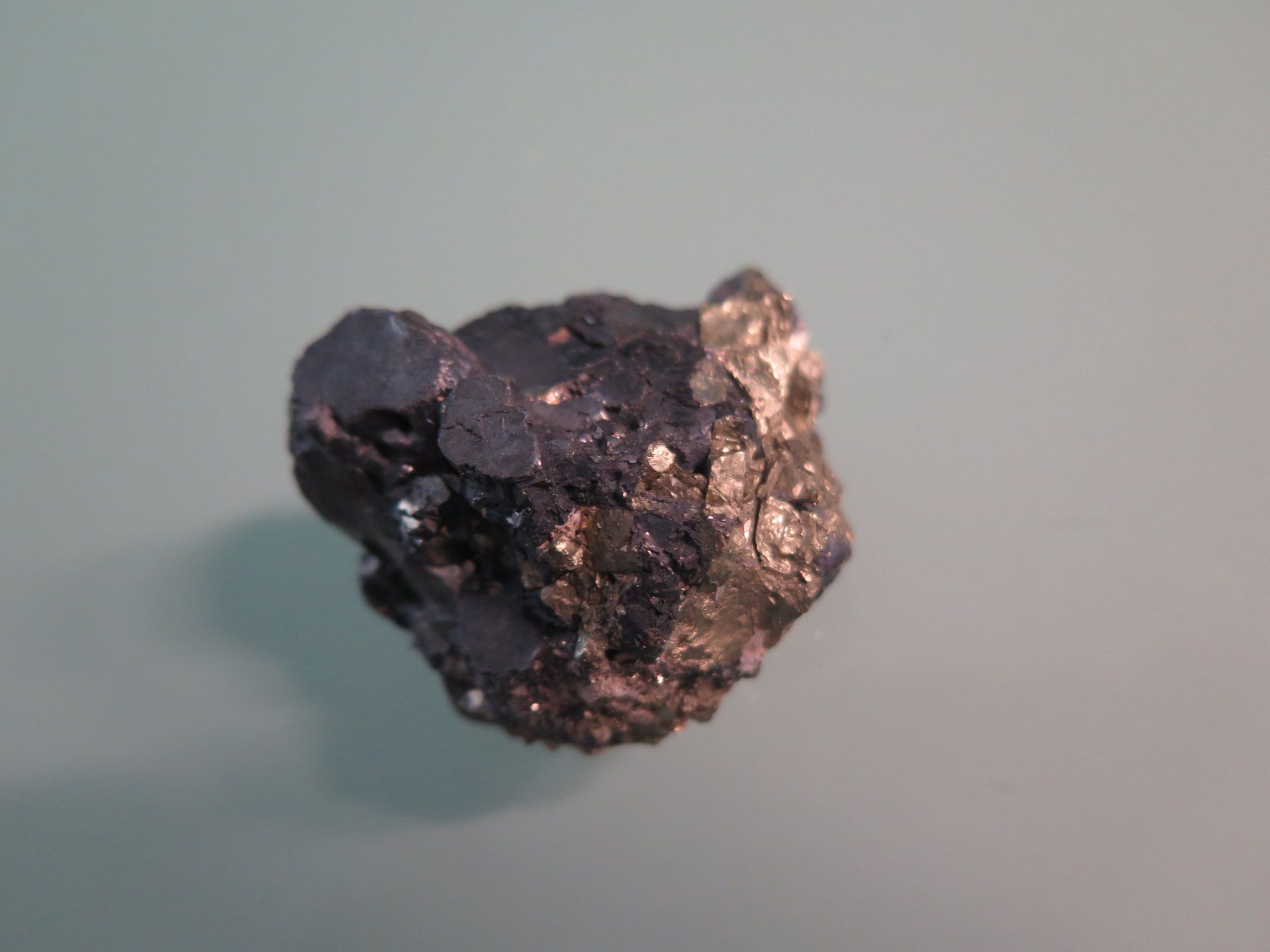 Mineralien & Heilsteine: Bleiglanz mit Pyrit von Peru – Gebraucht aus Schaffhausen von Yamakana51L8736OQ8 7