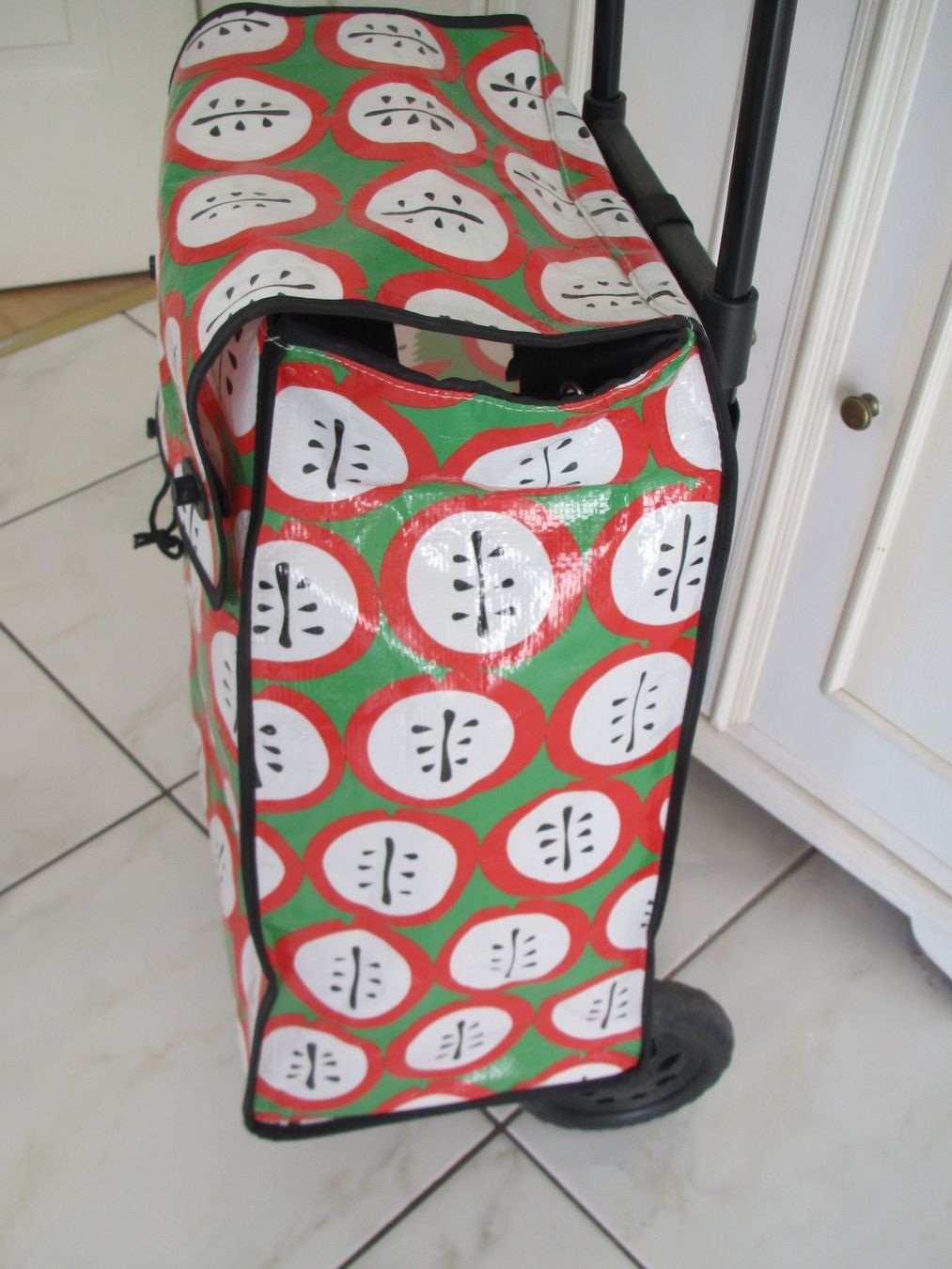 Ikea Altro per la casa: TROLLEY OU CHARRIOT POUR COMMISSIONS IKEAFAMILY – Usato da Murten venduto da Selliot 3