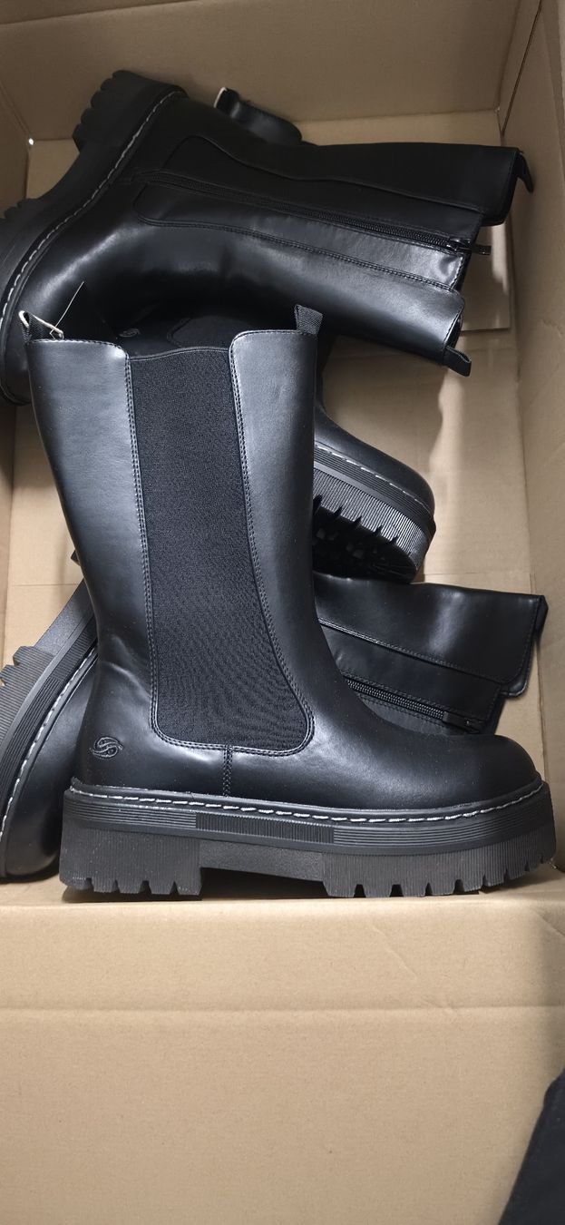 Scarpe da donna: 2 Paar Dockers Stiefel Gr.41 Neu – Nuovo (secondo la descrizione) da Zürich venduto da Daniela51 3
