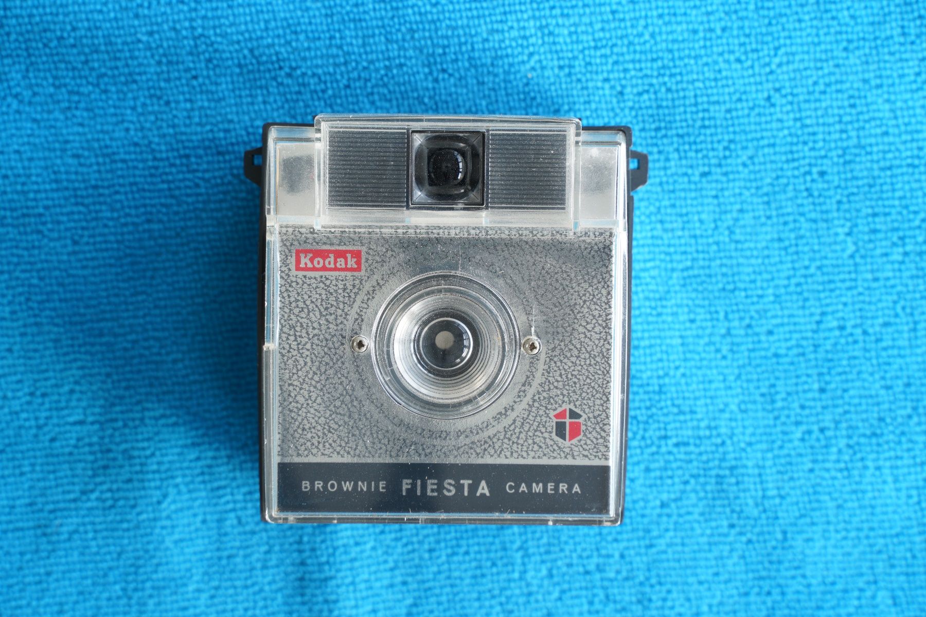 Kodak Fotocamera: Brownie Fiesta Camera + Hülle – Difettoso da Dagmersellen venduto da sim_zqh8 2