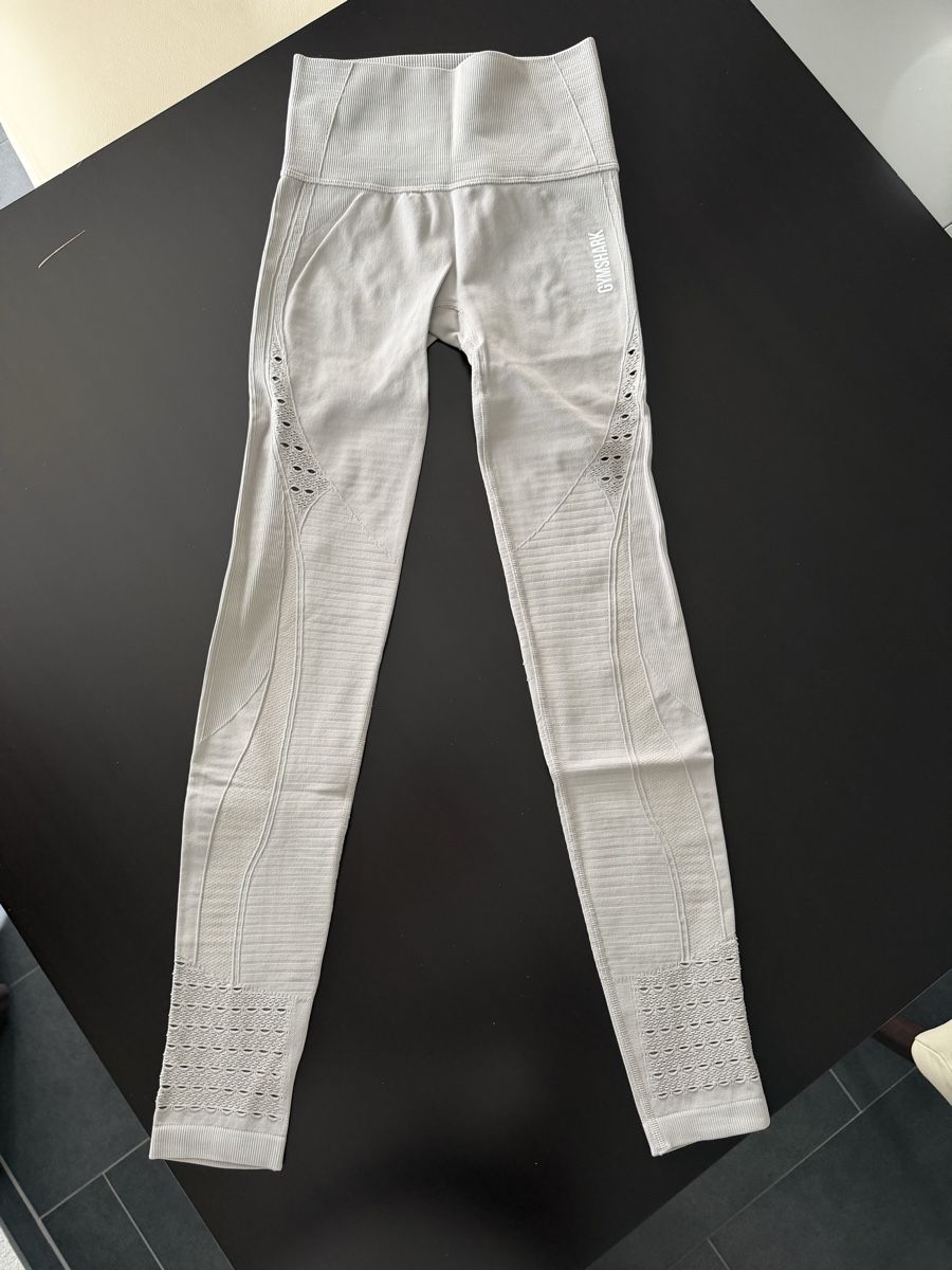 Gymshark Leggings: Gymshark hellgraue Sport-Leggings – Nuovo (secondo la descrizione) da Horgen venduto da sastic