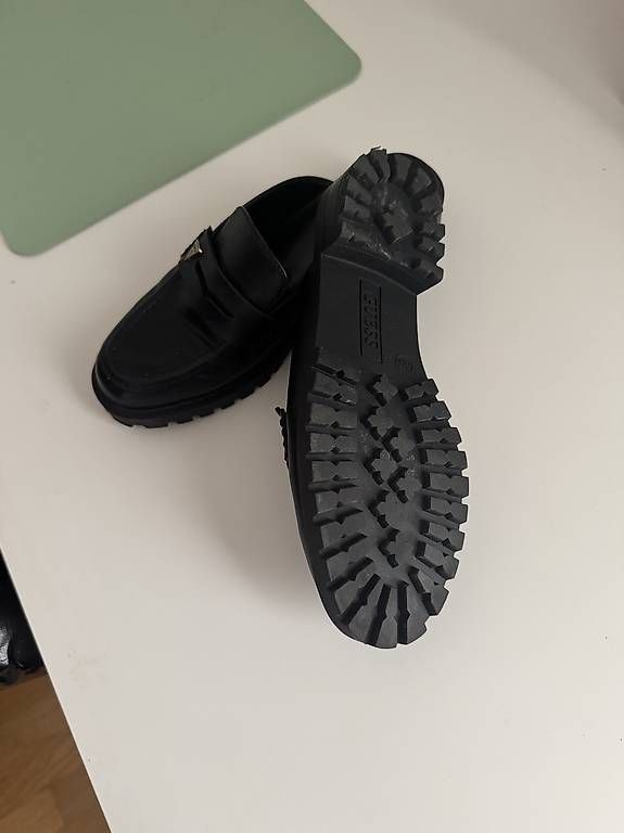 Scarpe da donna: Guess Shoes – Usato da Opfikon venduto da MissRuby 1