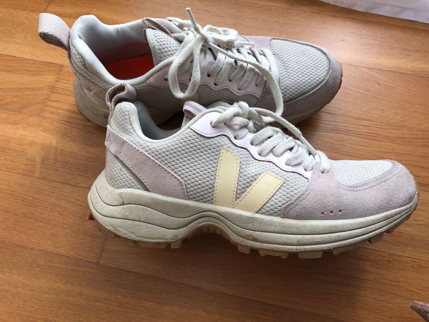 Veja Chaussures femmes: Veja Venturi Sneaker Gr. 39 – D'occasion à Basel par reb_687c 1