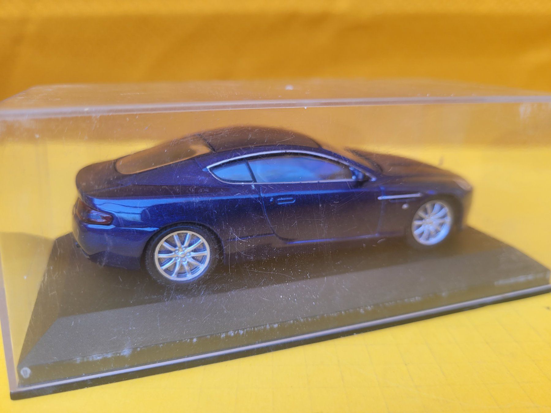 Aston Martin Modellautos: Aston Martin DB9 1:43 – Neu (gemäss Beschreibung) aus Domdidier von Bimbo57 1