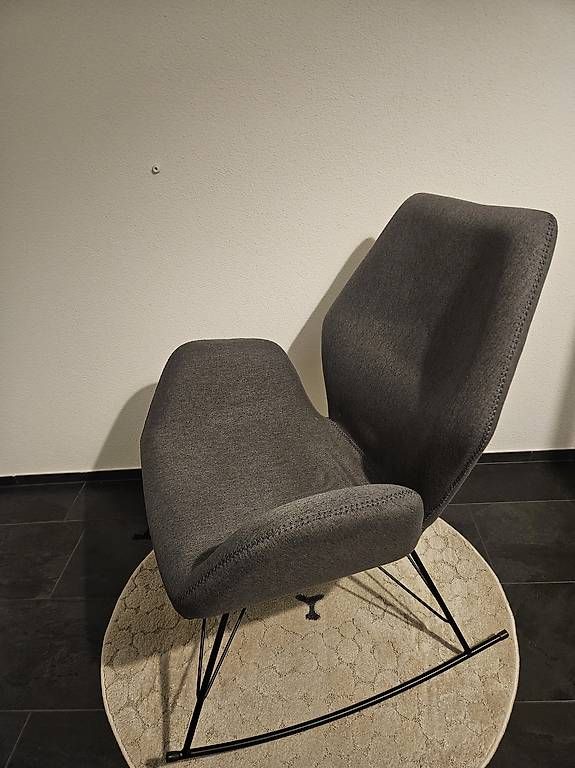 Stühle: Schaukelstuhl inkl Teppich  – Gebraucht aus Saland von zwergli90 2