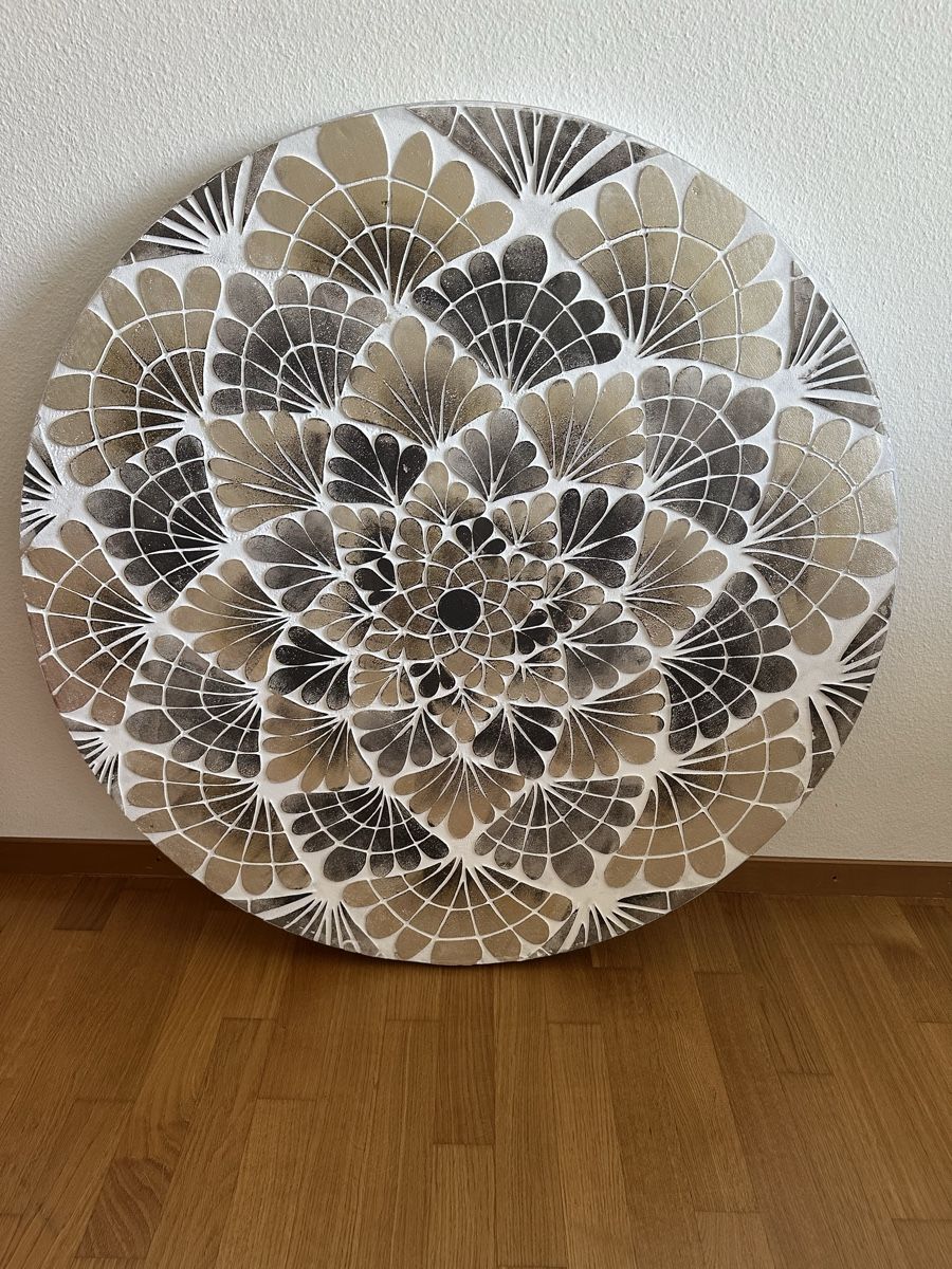 Posters & Illustrations: Rundes Bild Mandala Muster beige grau 50cm Durchmesser – D'occasion à Zürich par Riegelina7