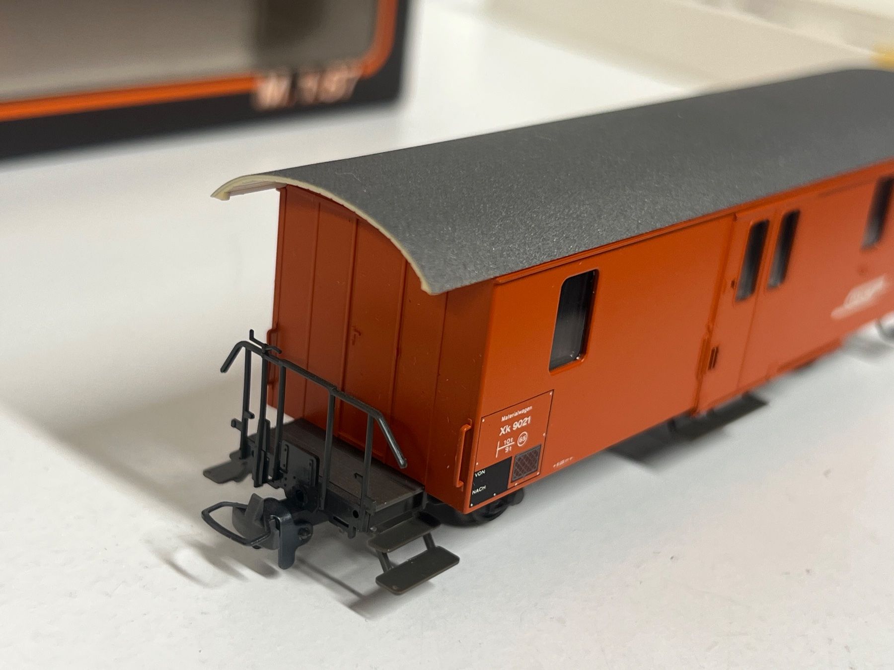 Bemo Modellini di ferrovie: Bemo Materialwagen Xk 9021 RhB H0m – Usato da Neuenhof venduto da ludovicco 4