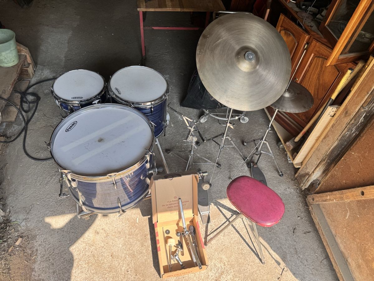 Sonor Strumenti musicali: Drumset Sonor- Teardrop Vintage 1965 – Usato da Küttigen venduto da Melisch1000