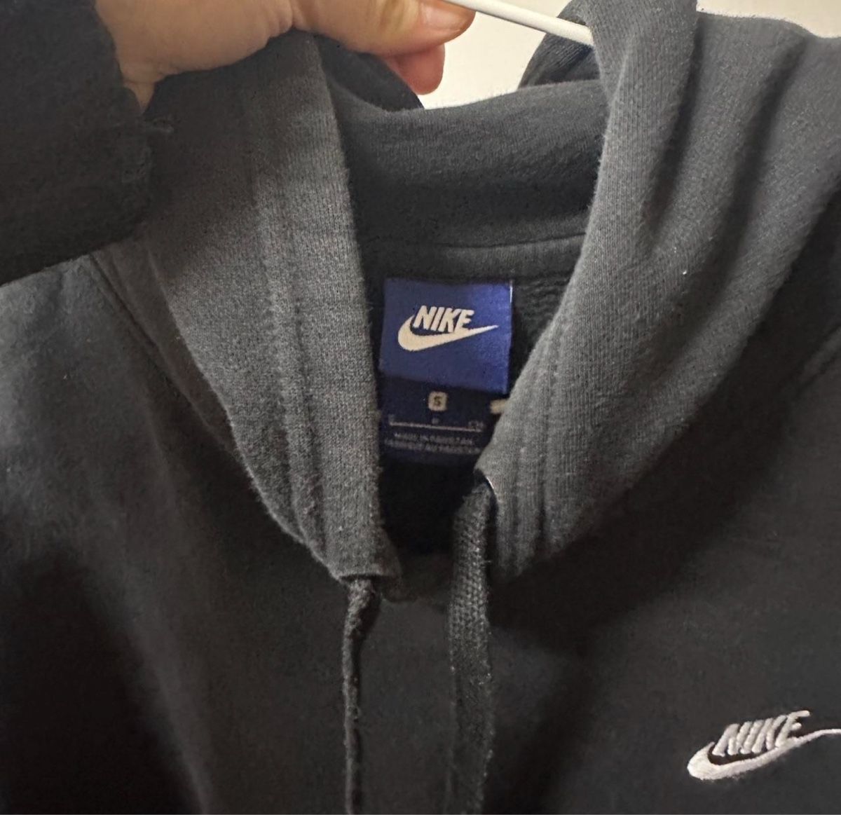 Maglioni & Felpe: Nike hoodie black – Usato da Zürich venduto da sad_rd9w 4