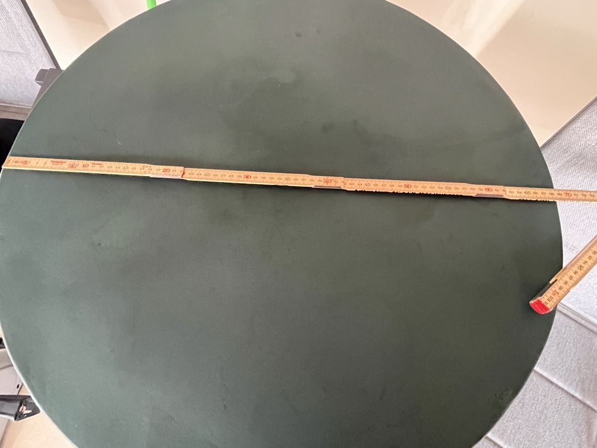 Tavoli: Antiker runder Gartentisch  70cm Durchmesser Farbe grün  – Usato da Brunnen venduto da Hammerx 1