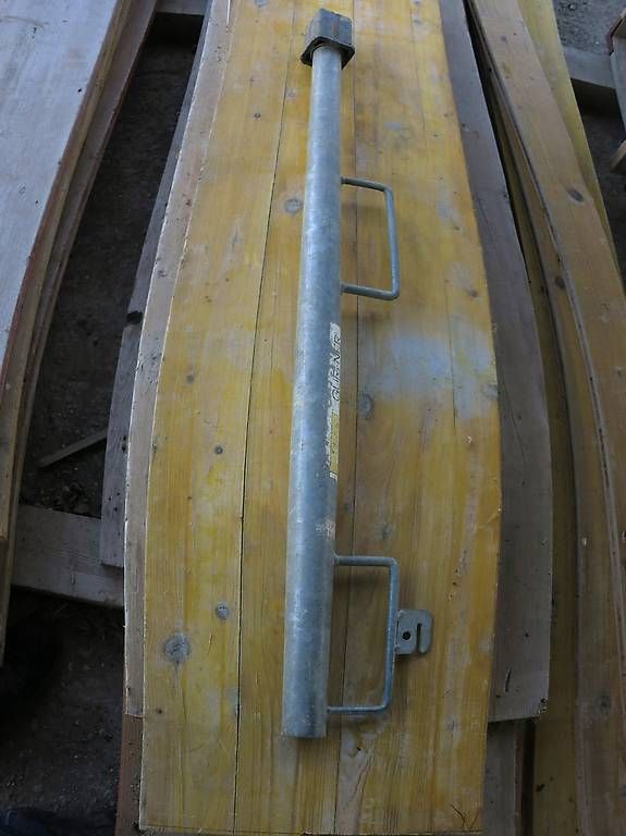 Recinzioni: Absperrpfosten mitv Lattenhalter – Usato da Schwarzenburg venduto da MX-500