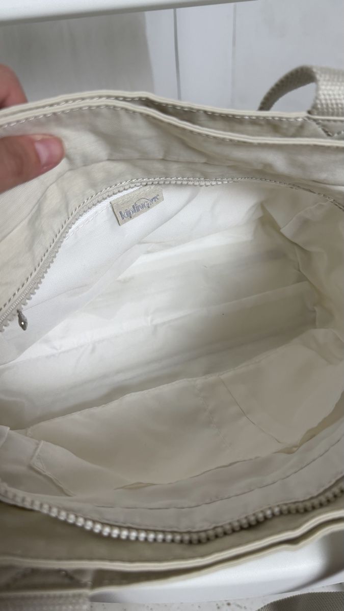 Kipling Sacs femmes: Kipling Handtasche Umhängetasche beige  – D'occasion à Knonau par Grapesvintage 4