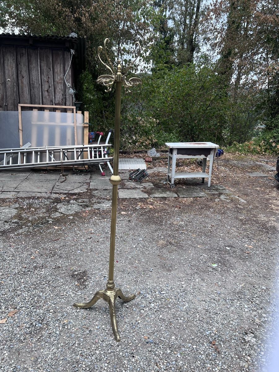 Sonstige Dekorationen & Accessoires: Garderobenständer Messing antik (70) – Gebraucht aus Glattfelden von maa_qcj8
