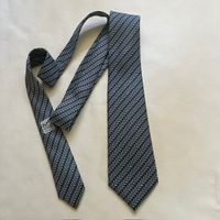 Moderne HERMES Seidenkrawatte ungebraucht
