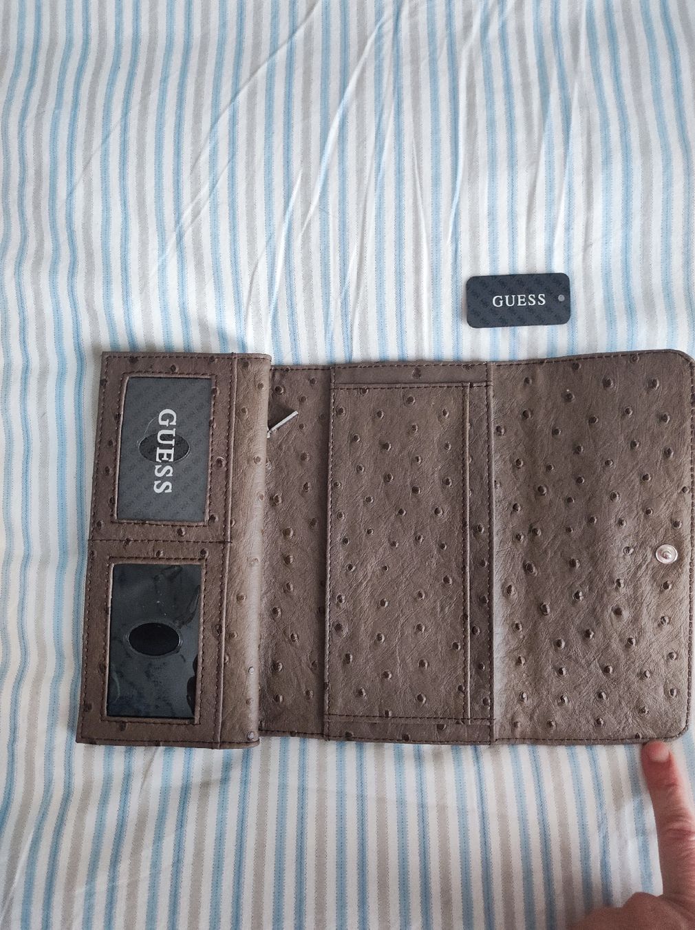 Guess Portafogli: Portefeuille Guess brun – Nuovo (secondo la descrizione) da Bussigny venduto da Brettinette 5