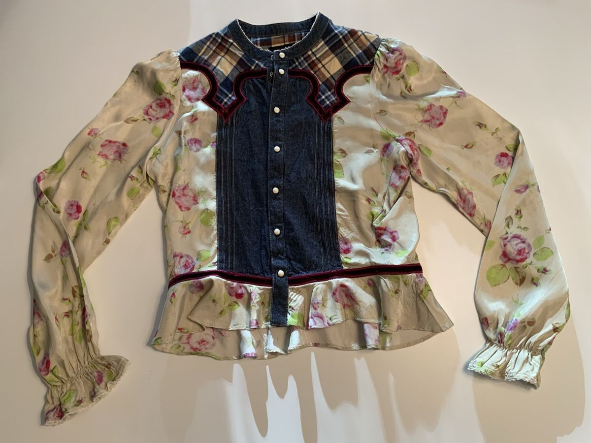 Dsquared2 Camicette, T-shirt & Top: Bluse, DSQUARED2, 16Y, wunderschöne Designe-Bluse, wie NEU! – Nuovo (secondo la descrizione) da Stäfa venduto da sylla73