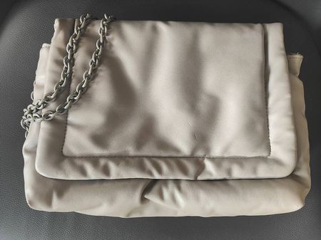 Sac à bandoulière gris rembourré