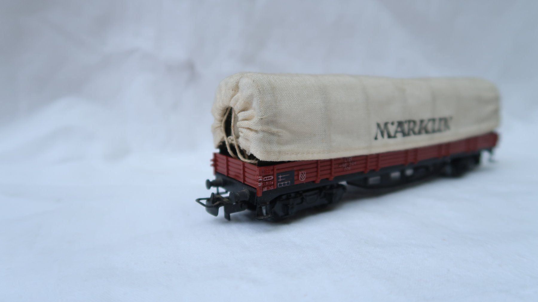 Märklin Modellini di ferrovie: MÄRKLIN Planen-Güterwagen (1) – Usato da Muttenz venduto da Laeckerlihamschter 6