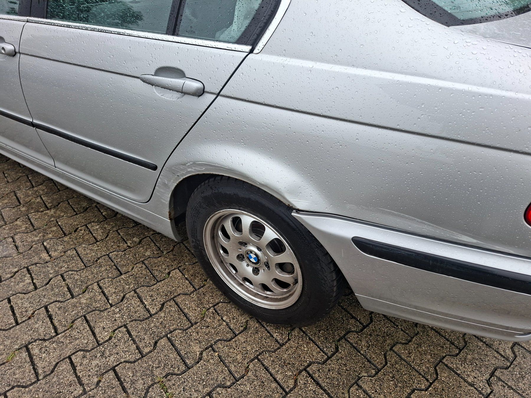 BMW Automobili: BMW 320i Automatique – Usato da Bernex venduto da Wannabehasbeen01 2