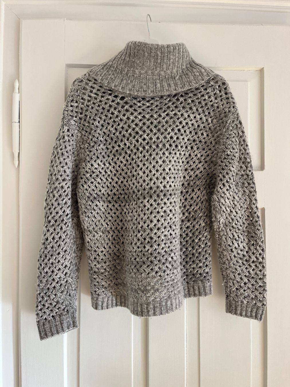 Pullover & Sweatshirts: Rodebjer Pullover Damen Grau Grösse S Wollmix selten – Gebraucht aus Zürich von bretxo 1