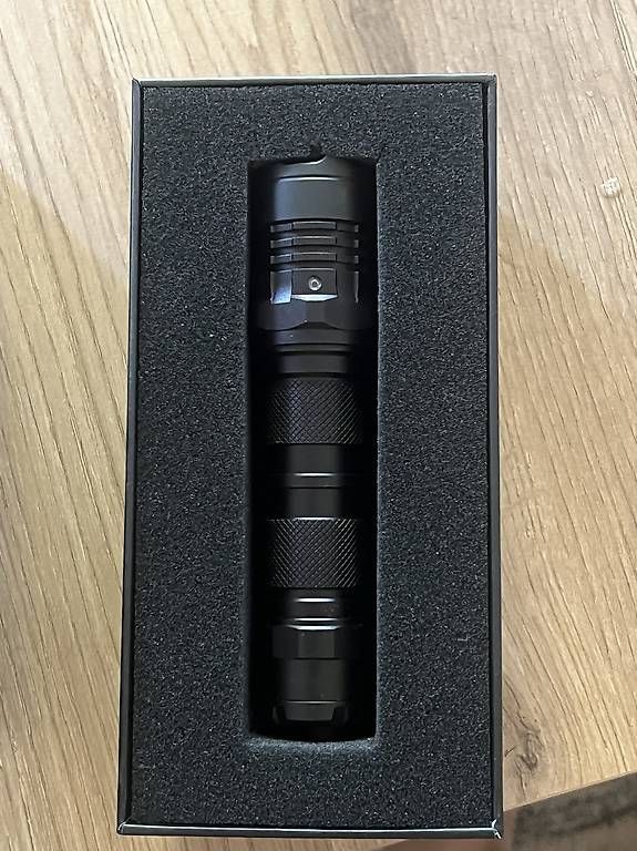 Lampes: Taschenlampe Nitecore P20iX – Neuf avec emballage d'origine à Riehen par ann_26fw 2