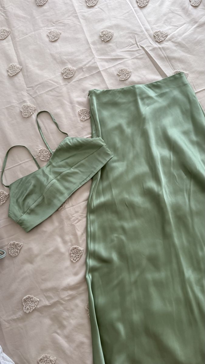 Shein Jupes: Ensemble  – Neuf (Voir description) à Biel/Bienne par diana.diana