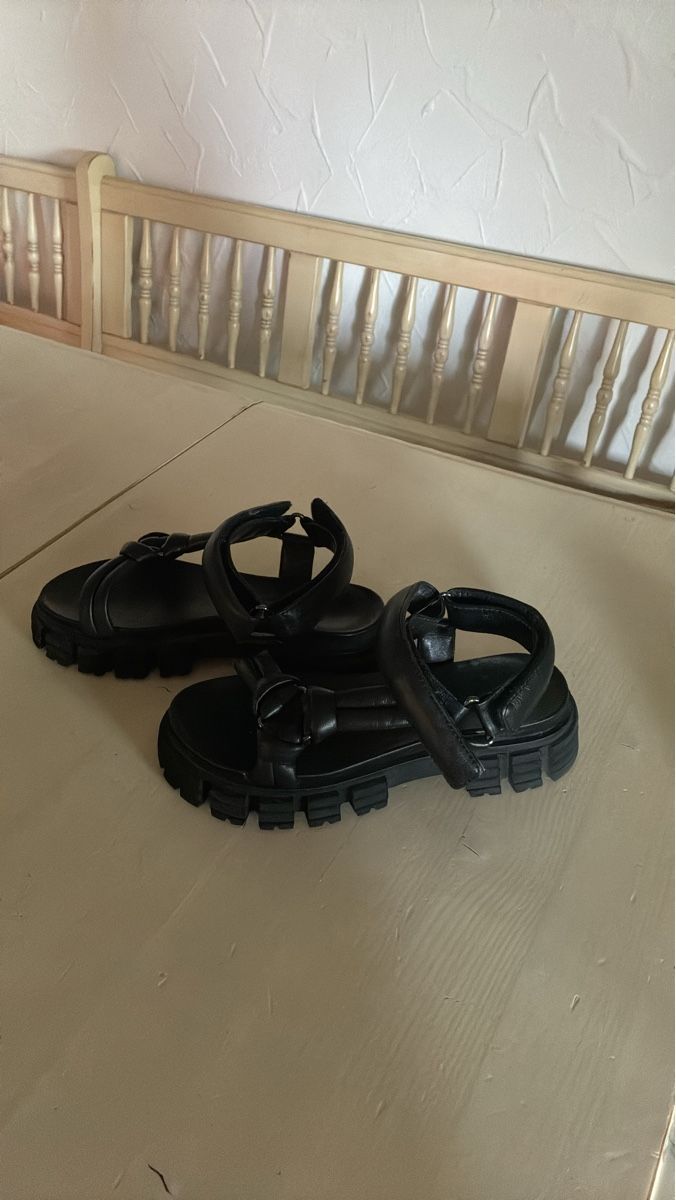 Kennel + Schmenger Scarpe da donna: Sandalen Kennel & Schmenger – Usato da Meierskappel venduto da Yllil