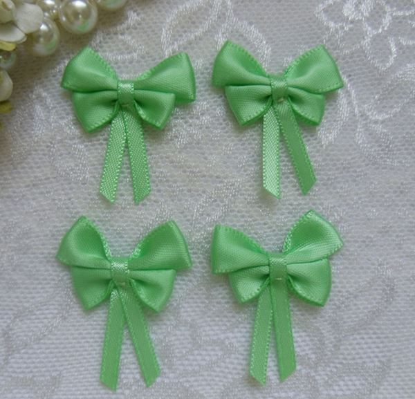 Stoffe: Double noeud en satin 2.5 cm VERT – Neu und originalverpackt aus St-Imier von goodber 2