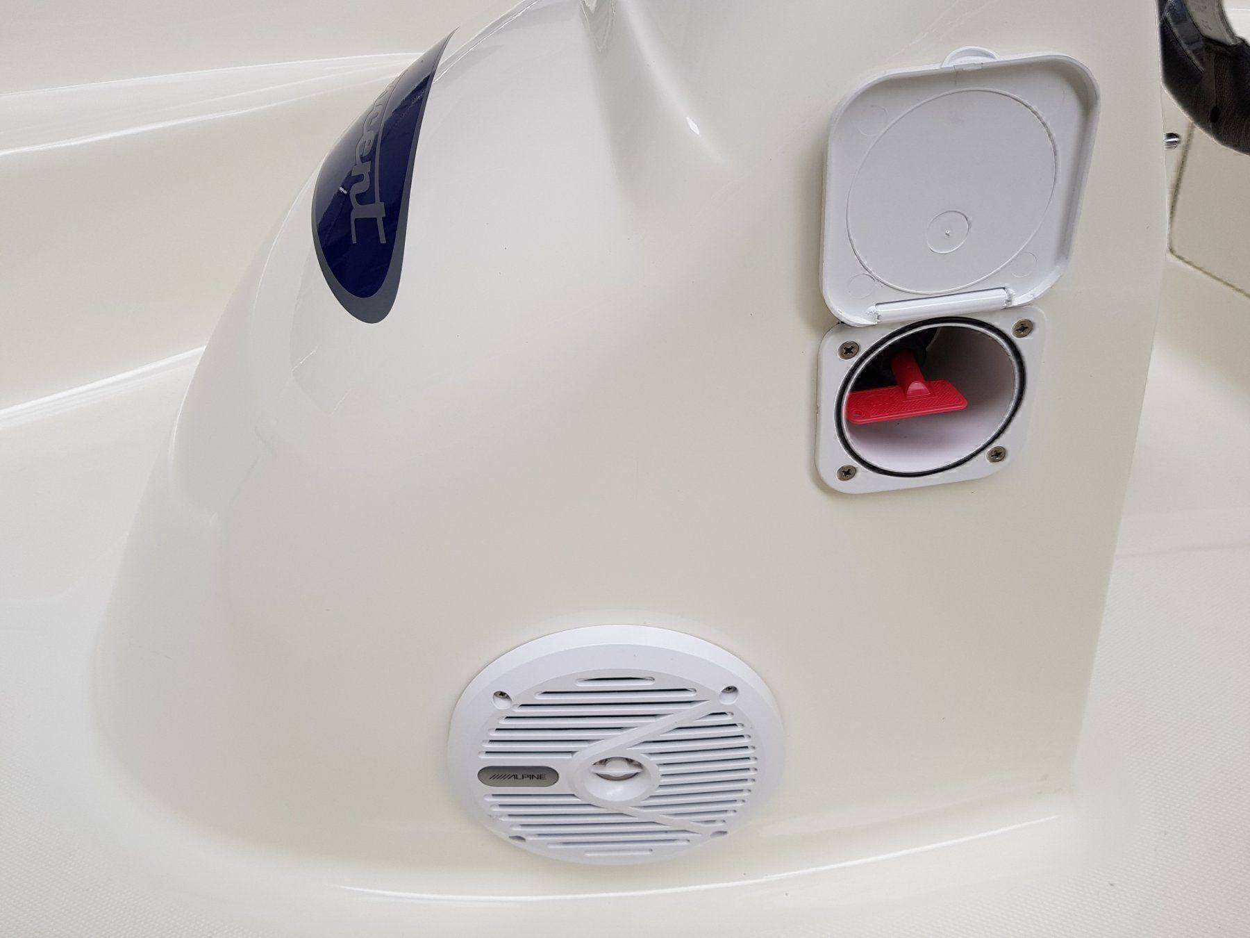 Crescent Barche: Motorboot 20PS.plus Trailer zu verkaufen. – Usato da Hallwil venduto da Dracco 6