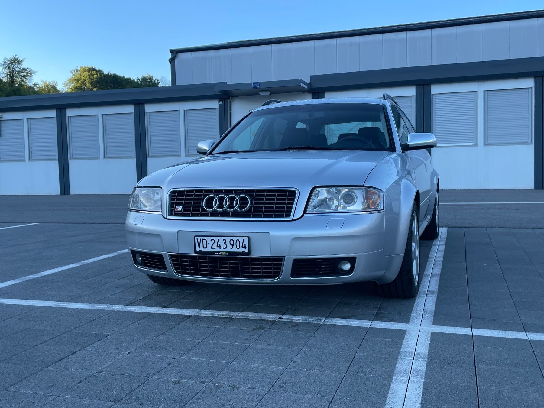 Audi Automobili: Audi S6 Avant Quattro – Usato da Oulens-Echallens venduto da EMD645 2