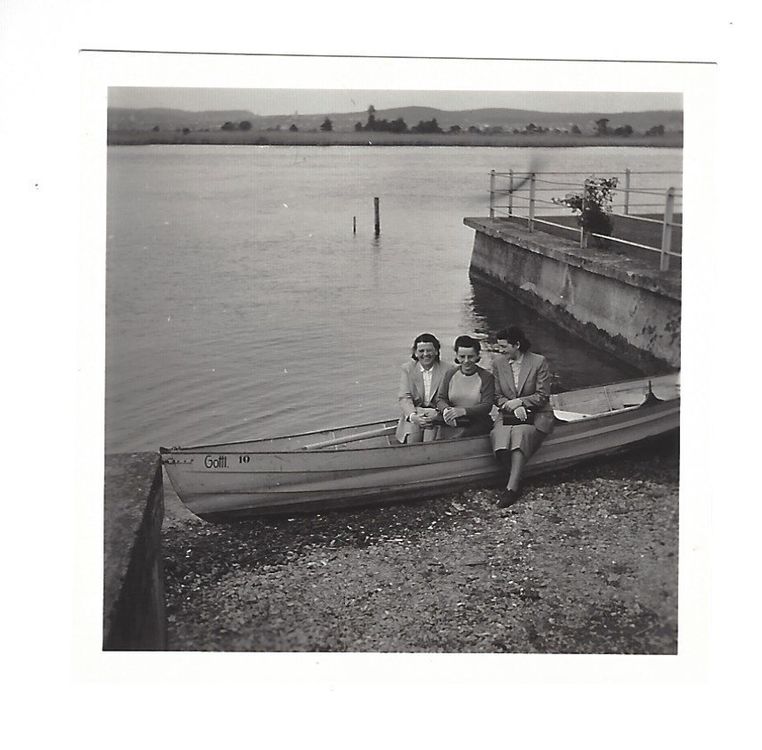 Posters & Illustrations: Foto Hiltbrunner Frauenfeld Boot Gottlieben Untersee – D'occasion à Frauenfeld par Astra13