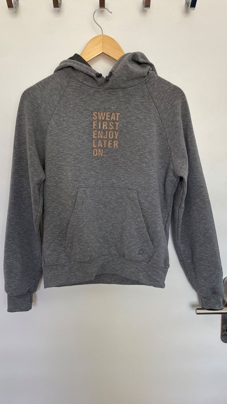 Pulls et sweat-shirts: Pullover Grösse 36, ca. 158 – D'occasion à Neuenkirch par balani