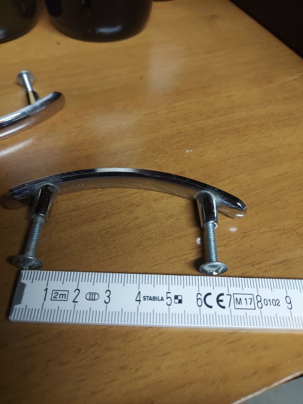 Schränke: 2 Metall Möbel Griff Schrank Chrom Eisenwaren – Gebraucht aus Zeiningen von elcanaja 1